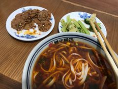 -矮子粉店1985·长沙米粉(湘春路店)