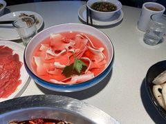 -茅草房·河畔园林火锅