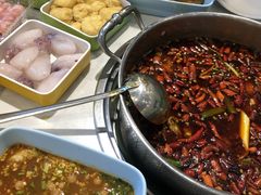 -蛙两只美蛙鱼头火锅(恒茂店)