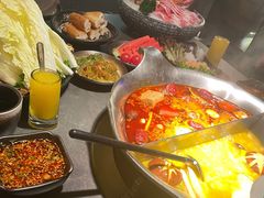 -湊湊火锅·茶憩(杭州湖滨银泰in77店)