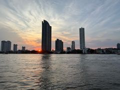 -曼谷湄南河畔华美达广场酒店