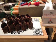 布朗尼-融信华邑酒店·鲜艳西餐厅