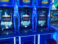 -爱玩嘉年华(龙湖曲江天街店)