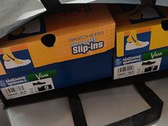 -SKECHERS 斯凯奇(上海国际时尚中心店)