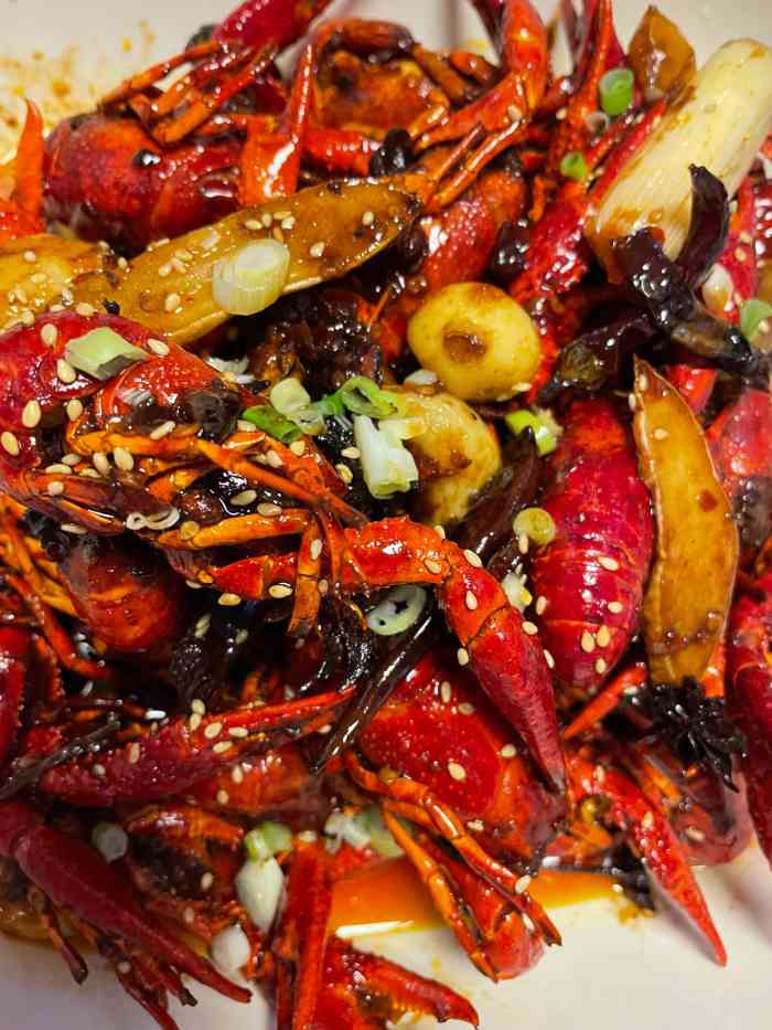 靓靓蒸虾(青岛闽江路店)-"[薄荷]环境:靓靓蒸虾来青岛了,一切都.