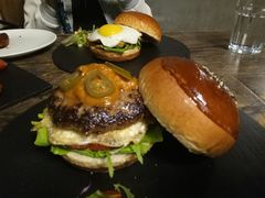 -HIGH FIVE哈福手工汉堡(桂林路店)