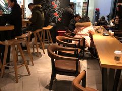 -星巴克臻选(莘庄仲盛店)
