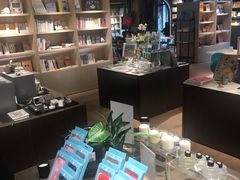 -光海书局(南京东路第一百货店)