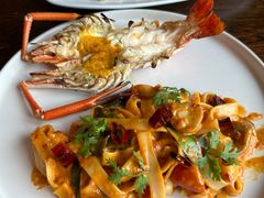 -Chom Cafe and Restaurant