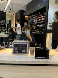 -HAIR CORNER