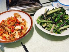 -昱龙大盆牛蛙馆(三兴街总店)