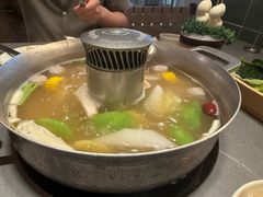 -左庭右院鲜牛肉火锅(浦江欢乐颂店)