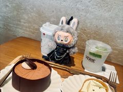 -VERIE BAKEHOUSE