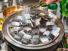 -围炉肉舍•炭烤活鳗•丹东海鲜烤肉(步行街店)