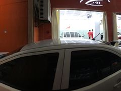 -鲨鱼皮汽车凹陷玻璃修复(静安店)