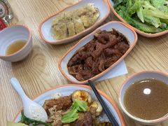 -瑞霖·隆江猪脚饭