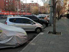 -马家堡路33号院-停车场