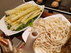 -景明轩•养生酸汤鱼火锅 云贵鲜菌 现舂野果酸汤(王寨小区店)