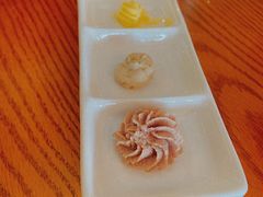 现烤面包配三种酱-普兰达德国餐厅·德式脆皮烤猪肘·自酿啤酒(观唐店)