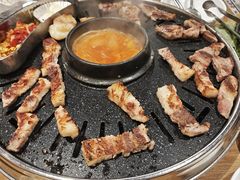 -江南猪肉商会无限续吃(弘大店)