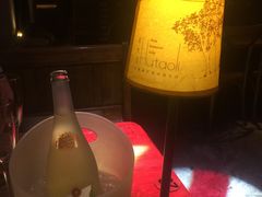 -胡桃里音乐餐厅(陶溪川店)(川湘赣菜·世界百大酒庄直供红酒·音乐表演)
