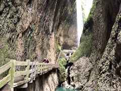 -龙水峡地缝景区