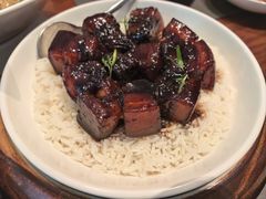 黑松露酱烧肉配泰国米饭-九福楼大酒店