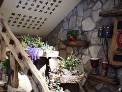 -老牌坊云南鱼豆花火锅(爱建店)