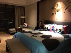 -成都保利公园皇冠假日酒店(熊猫基地店)