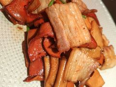 双菌爆黑猪肉-醉东Oriental House(静安嘉里中心店)