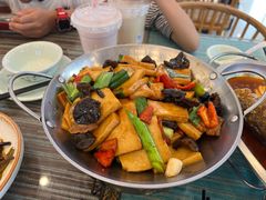 -自游人·美食一楼