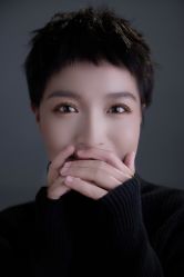 -乐派诗婚纱摄影