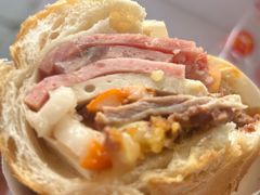 -Bánh Mì Huynh Hoa