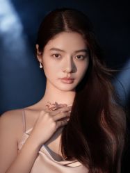 -至臻微拉婚纱摄影