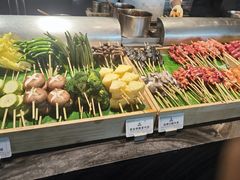 -雍容荟帝王蟹活龙虾展台自助(IFS黑金店)