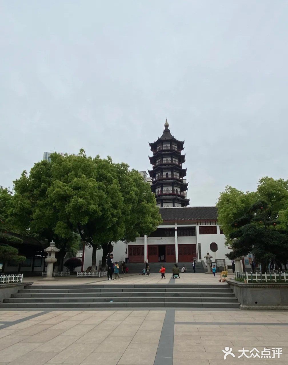 绳金塔是南昌著名景点之一