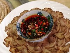 -山珍王国·云南野生菌石锅鱼