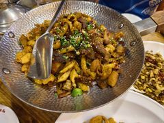 -老唐三下锅 ·张家界地标美食(溪布街店)