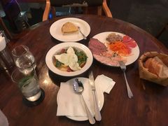 火腿拼盘-羽深肉铺 Steak & Wine