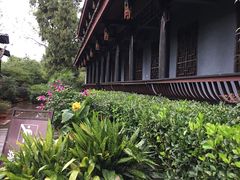 -峨眉山报国寺
