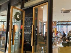 门面-星巴克臻选(莘庄仲盛店)