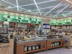 自助取餐区-绿岛港轩海鲜烤肉涮锅自助餐厅