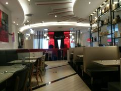 卡座-必胜客(世欧广场店)