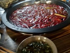 -黄潇洒老火锅(九眼桥宏济巷店)