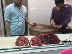 -粤潮牛肉火锅店(江南大道店)
