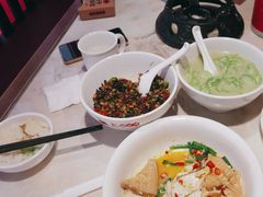 -味上湘菜馆(阿波罗店)