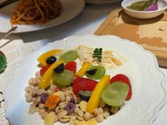 冰淇淋鲜果沙拉-俄士厨房(时代天街店)