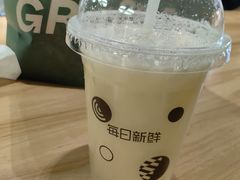 -每日新鲜水果吧(芮欧百货店)