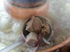 -毛辣果·贵州红酸汤牛肉火锅(西单店)