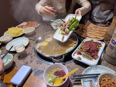 -乡土黄·鲜牛肉火锅·小龙虾(兴业街店)